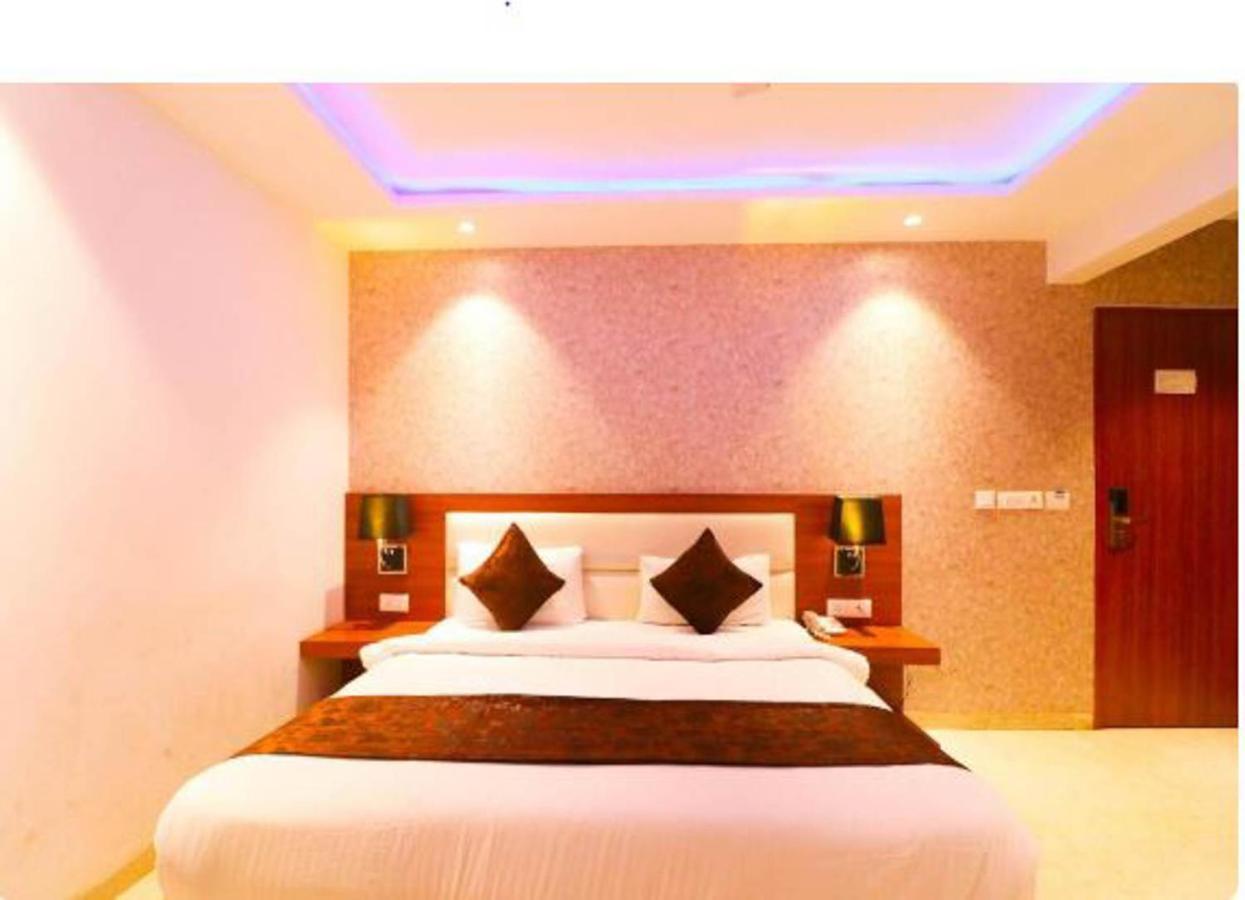 Hotel Royal Sky Luxury Near Delhi Airport Nowe Delhi Zewnętrze zdjęcie