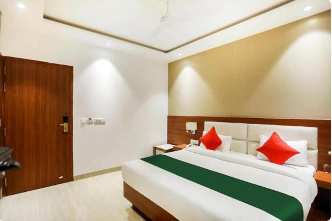 Hotel Royal Sky Luxury Near Delhi Airport Nowe Delhi Zewnętrze zdjęcie