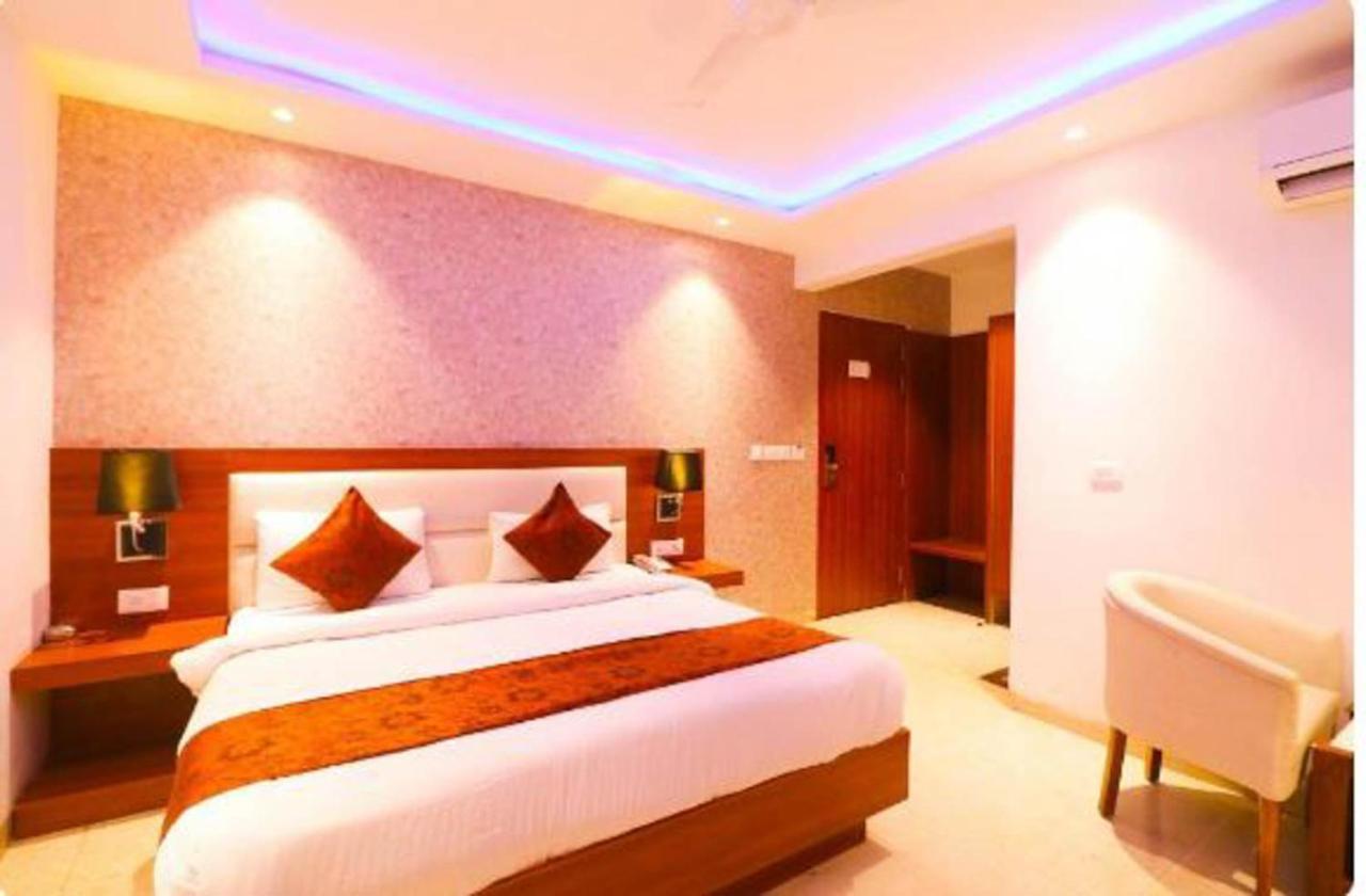 Hotel Royal Sky Luxury Near Delhi Airport Nowe Delhi Zewnętrze zdjęcie